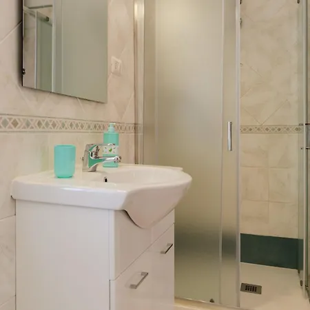 Guesthost - Comfy Near The Alghero