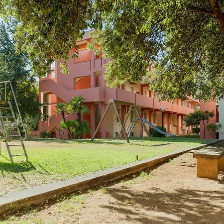 Guesthost - Comfy Near The