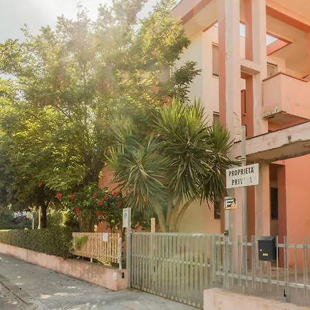 Guesthost - Comfy Near The