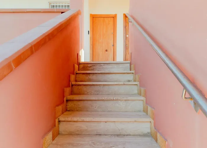 Guesthost - Comfy Near The